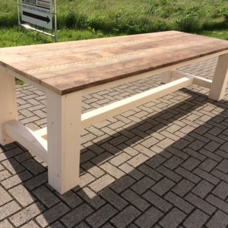 Gerüstholz Gartentisch